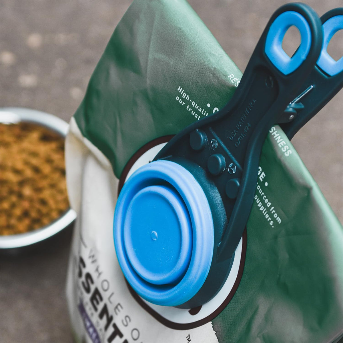 Popware for Pets Collapsible Klip Scoop, 3-In-1 Pet Food Scoop, Measuring Cup and Bag Clip, 1 Cup Capacity, Pro Blue