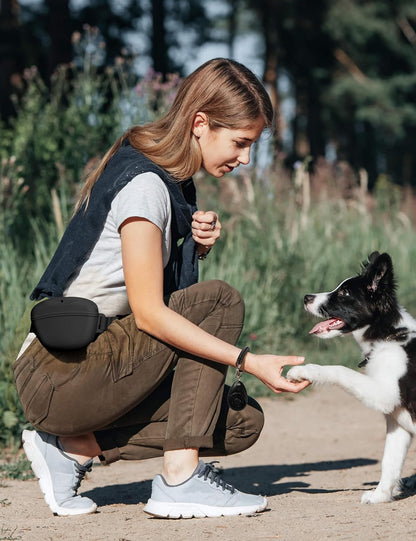 1.67 Cup Magnetic Dog Treat Pouch with Training Clicker (Black)